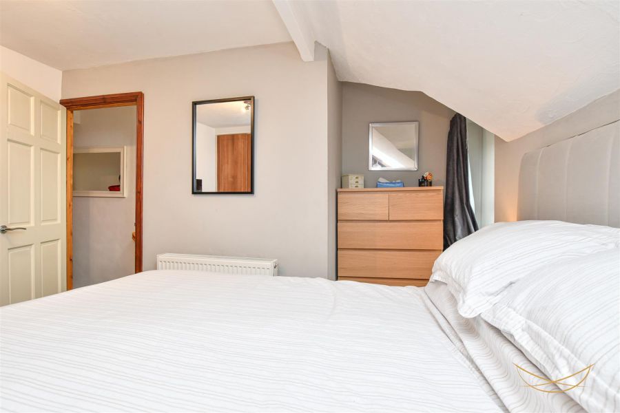 10 Russellstown Road