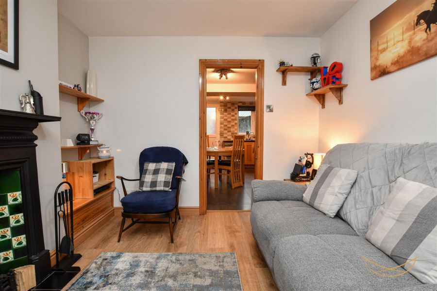 10 Russellstown Road