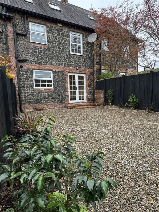 10 Hedgelea Road