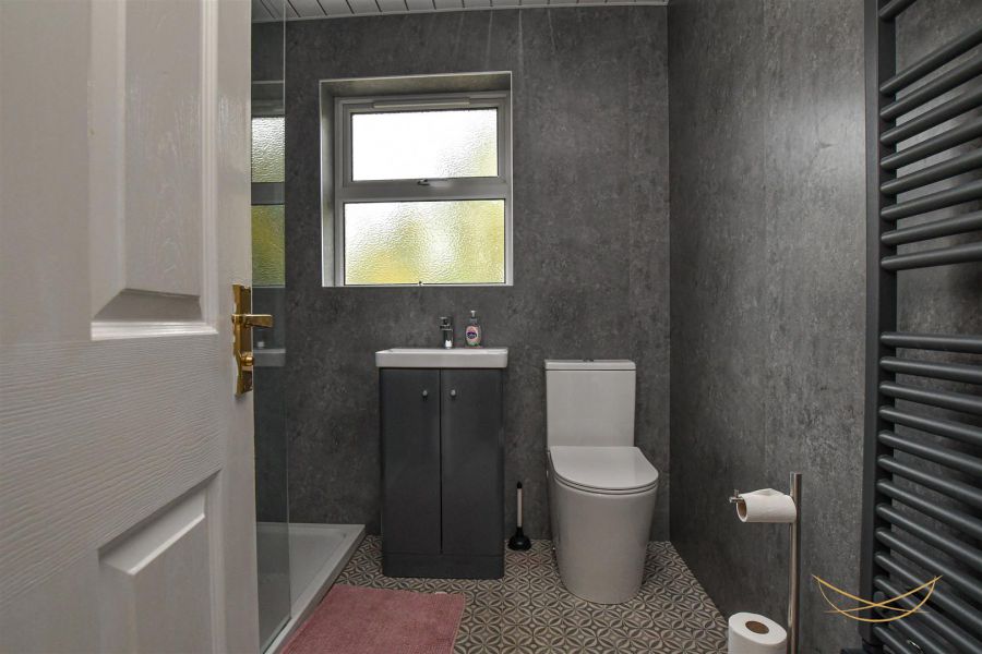11 Glen Mews