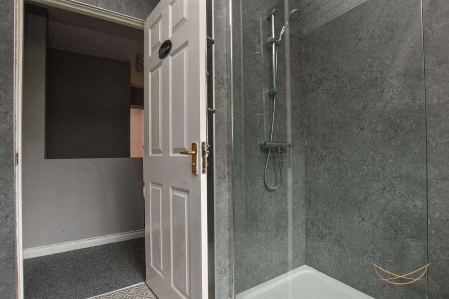 11 Glen Mews