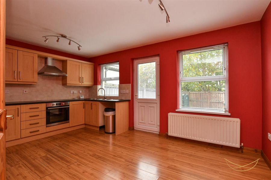 11 Glen Mews