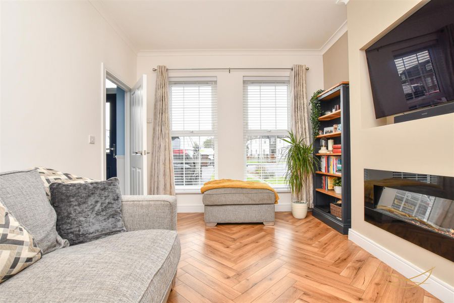 47 Blackrock Crescent