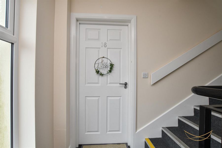 Apt 16, 70-72 Rashee Road