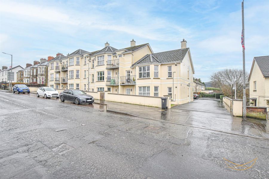 Apt 16, 70-72 Rashee Road