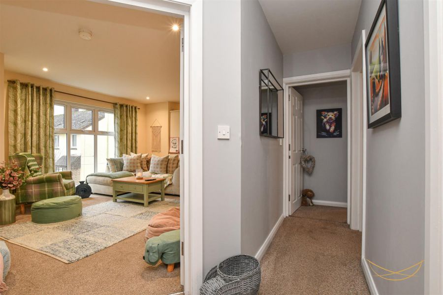 Apt 16, 70-72 Rashee Road