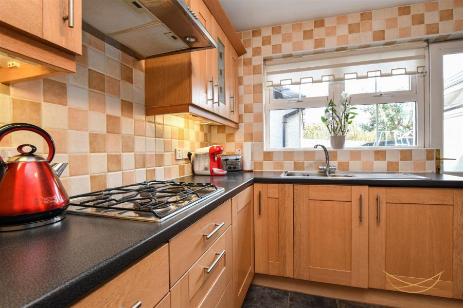 10 Huntingdale Crescent