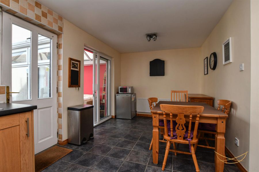 10 Huntingdale Crescent