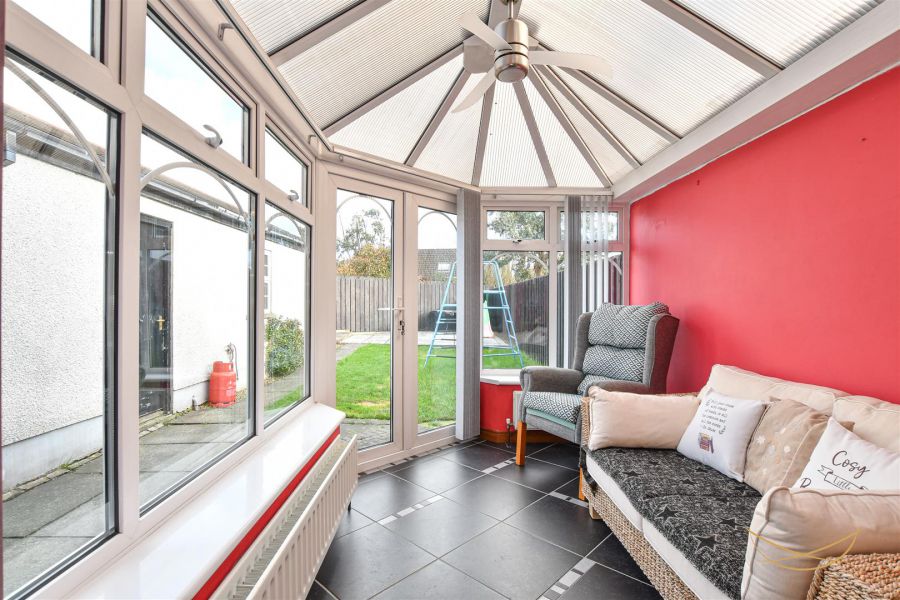 10 Huntingdale Crescent