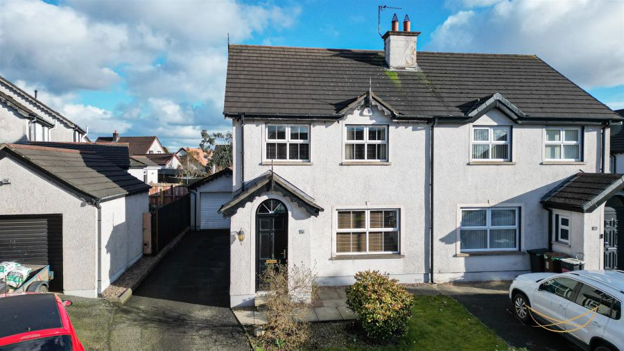 10 Huntingdale Crescent