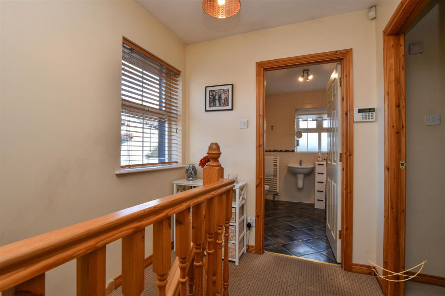 10 Huntingdale Crescent