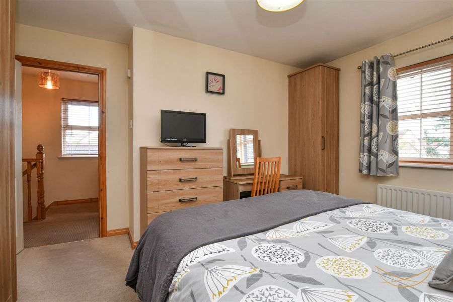 10 Huntingdale Crescent