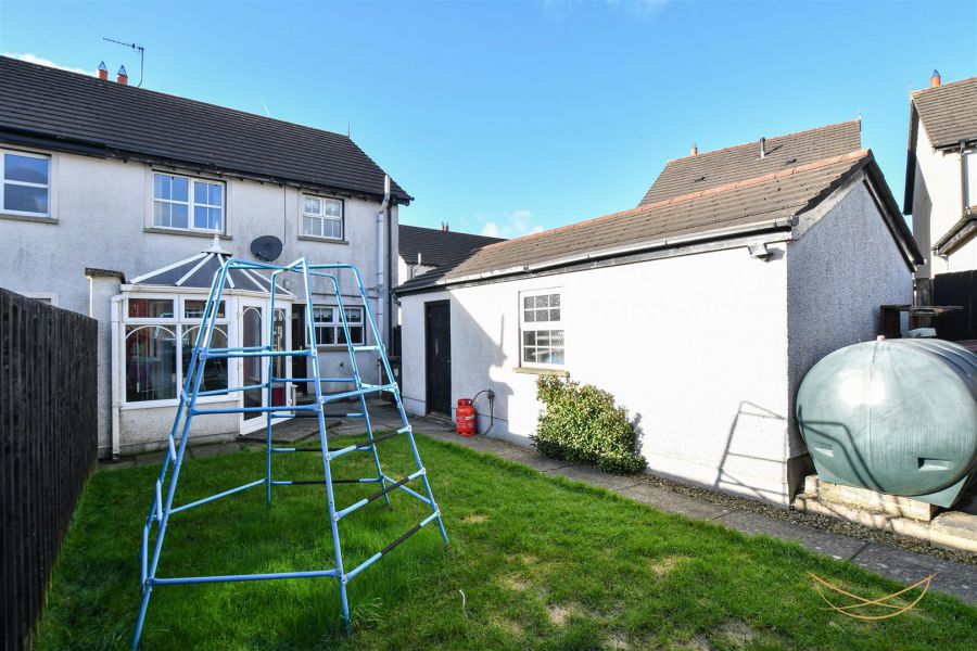 10 Huntingdale Crescent