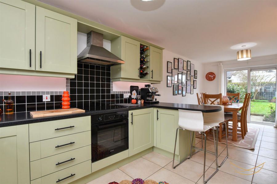 68 Huntingdale Green