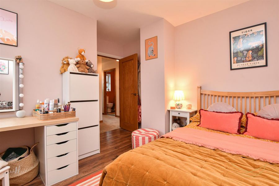 68 Huntingdale Green