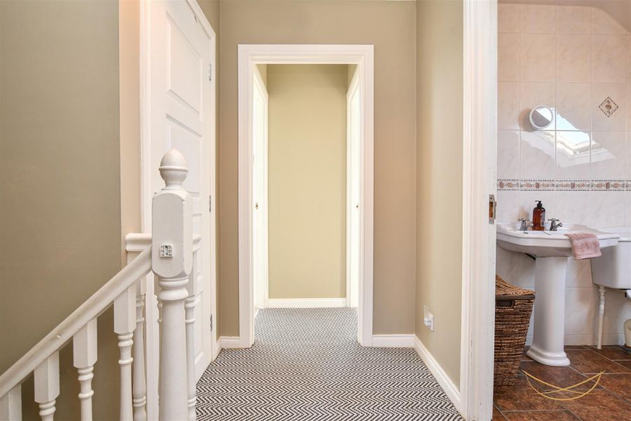 97 Huntingdale Grange