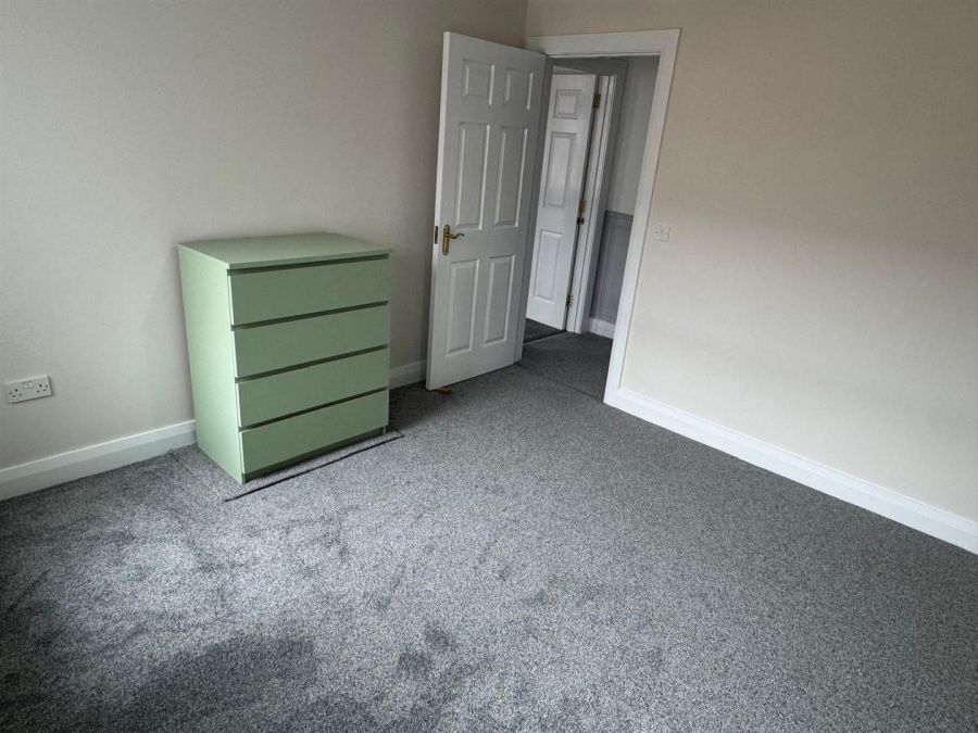 6 Lancasterian Court