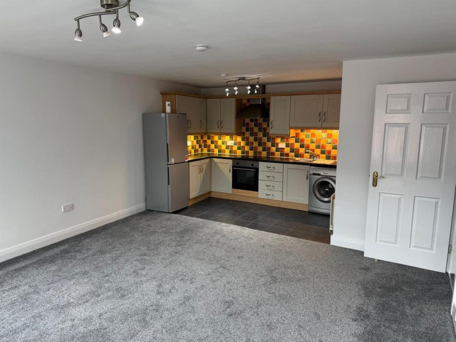 6 Lancasterian Court