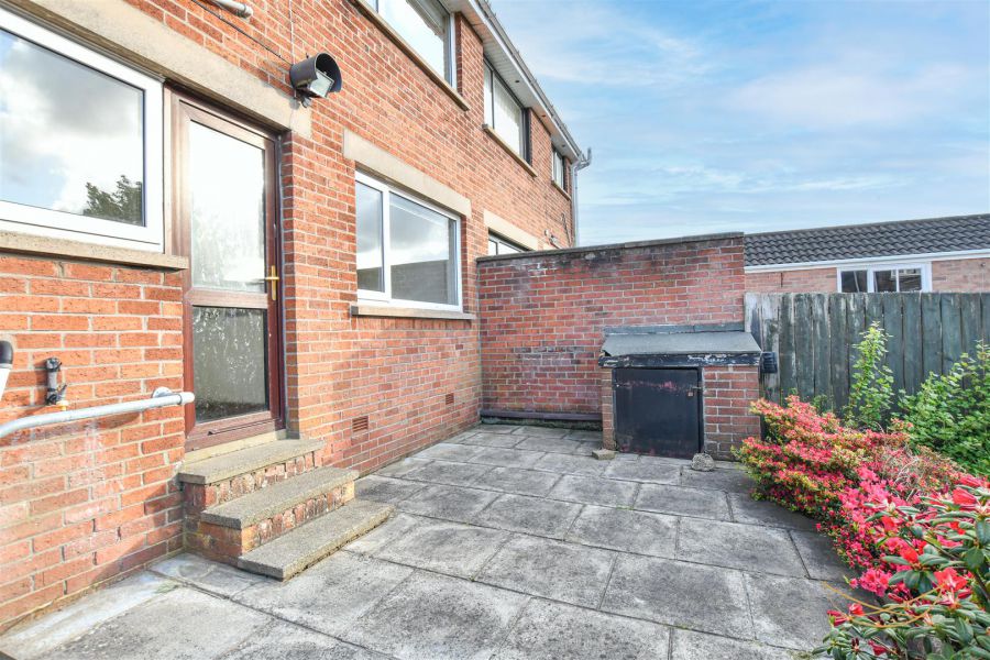 12 Fairview Crescent