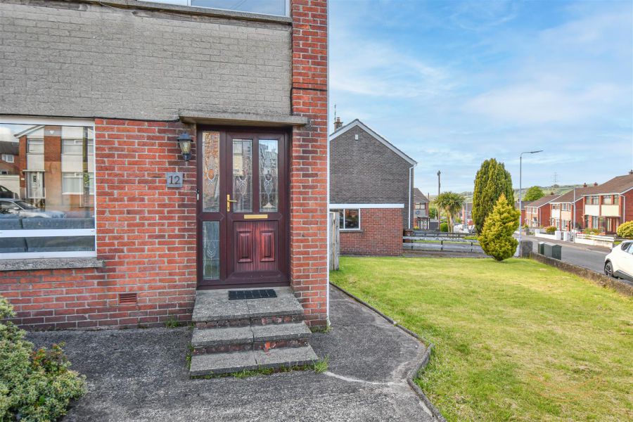 12 Fairview Crescent