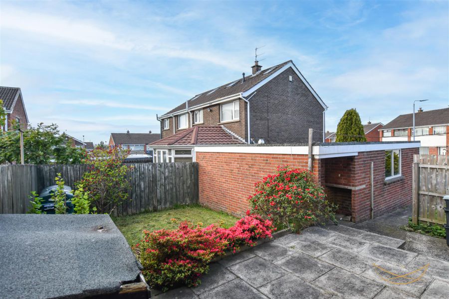 12 Fairview Crescent