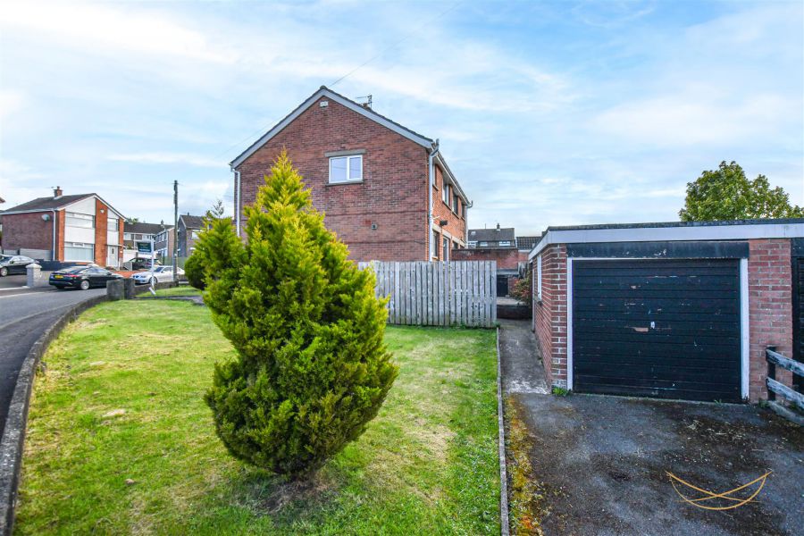 12 Fairview Crescent