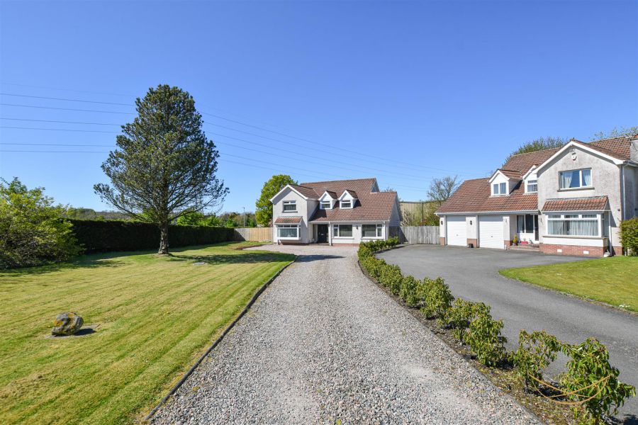 2 Hydepark Close