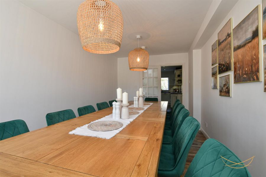 2 Hydepark Close