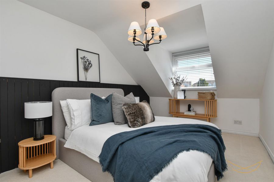 2 Hydepark Close