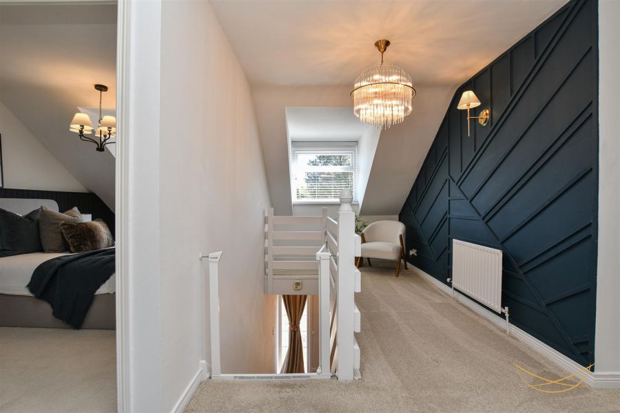 2 Hydepark Close
