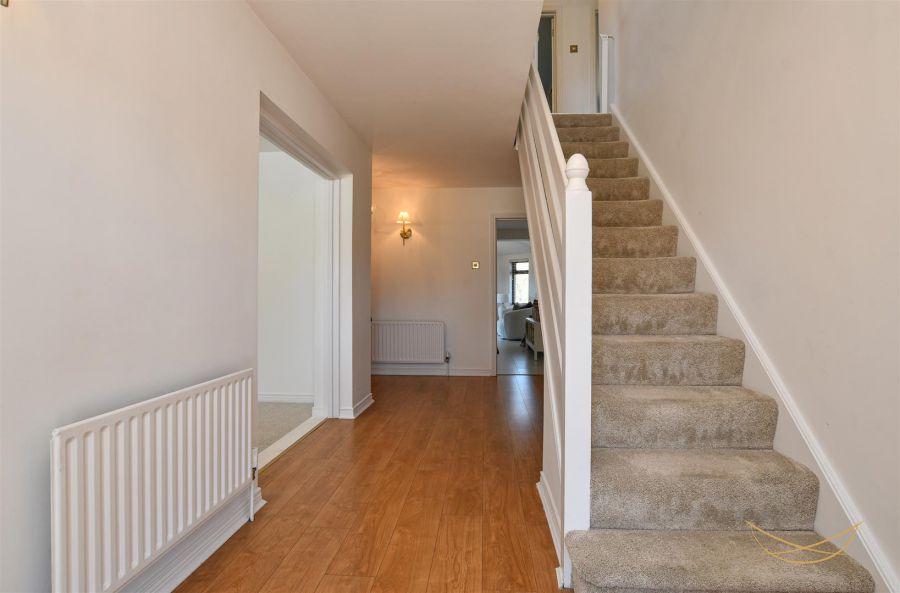 2 Hydepark Close