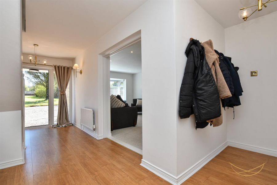 2 Hydepark Close