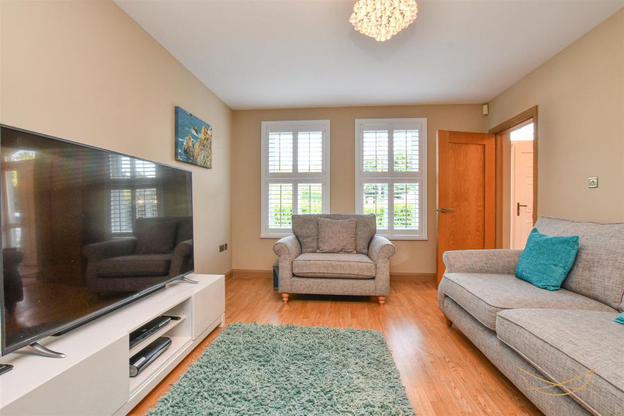 68 Kingsmoss Road