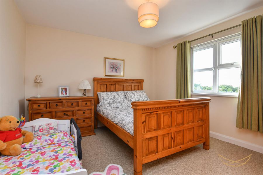 68 Kingsmoss Road