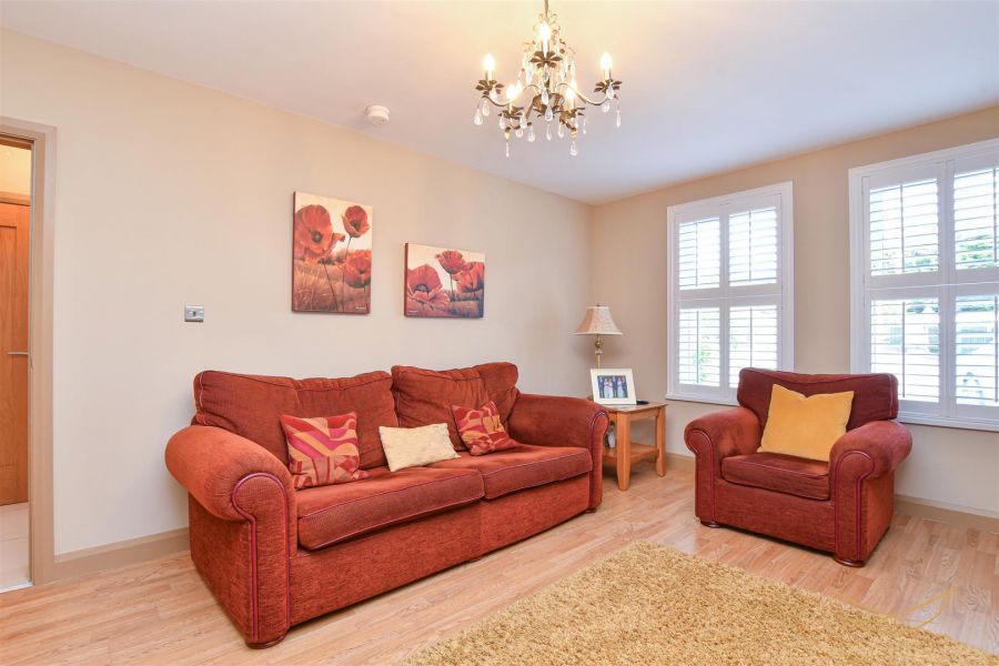 68 Kingsmoss Road
