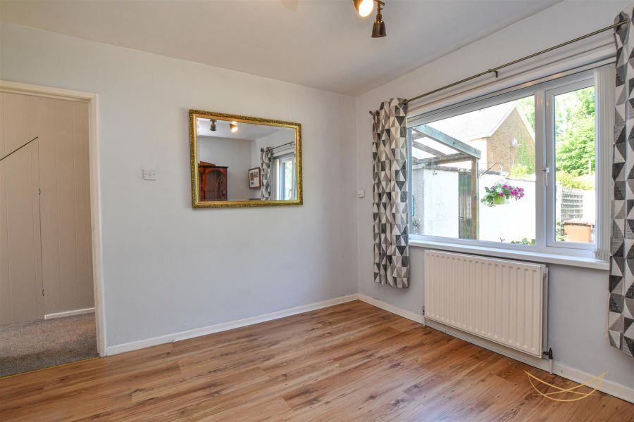 11 Mountview Pass