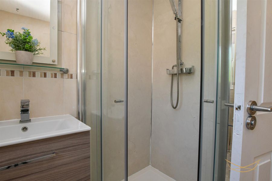 11 Mountview Pass