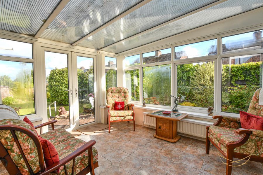 4 Lyndhurst Drive