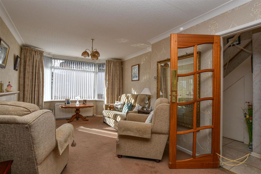 4 Lyndhurst Drive
