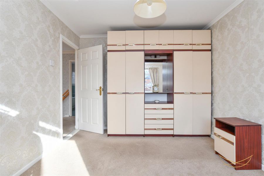 4 Lyndhurst Drive