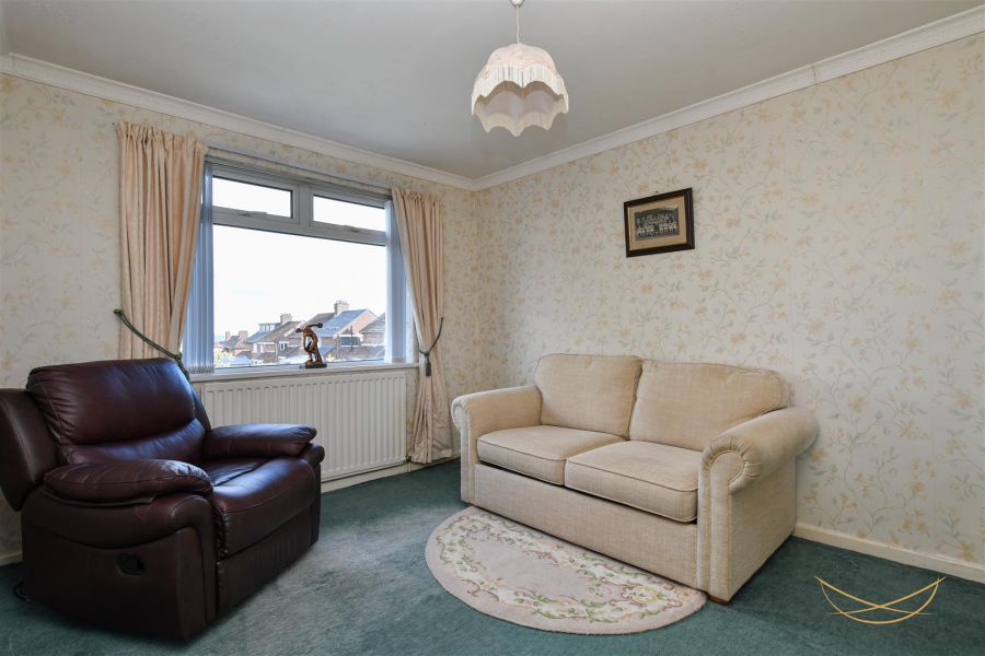 4 Lyndhurst Drive