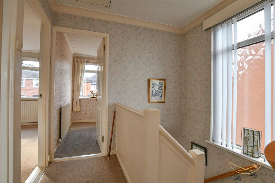 4 Lyndhurst Drive