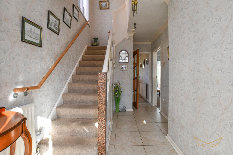 4 Lyndhurst Drive