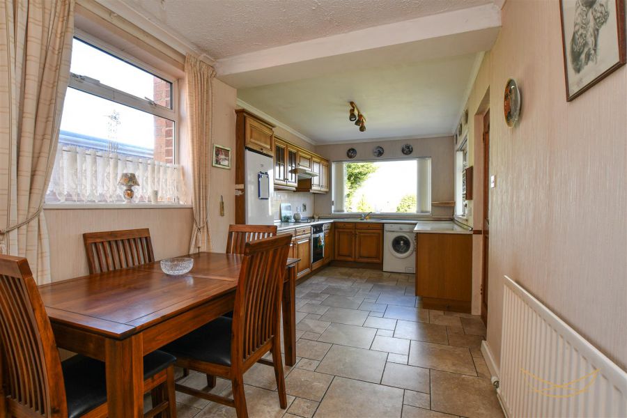 4 Lyndhurst Drive