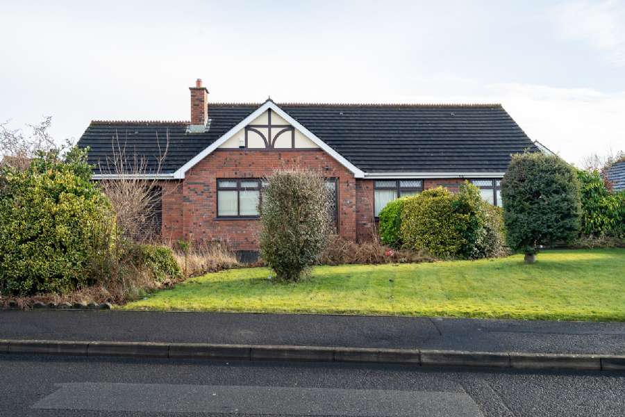 4 Carricklynn Avenue, strabane, BT82 9BF