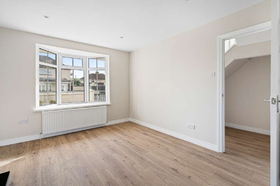 8 Pearse Gardens