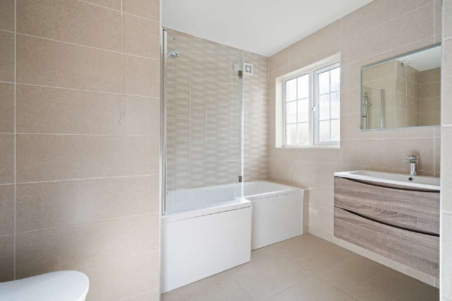8 Pearse Gardens
