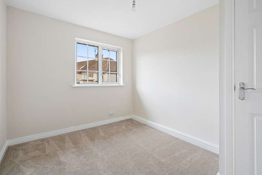8 Pearse Gardens