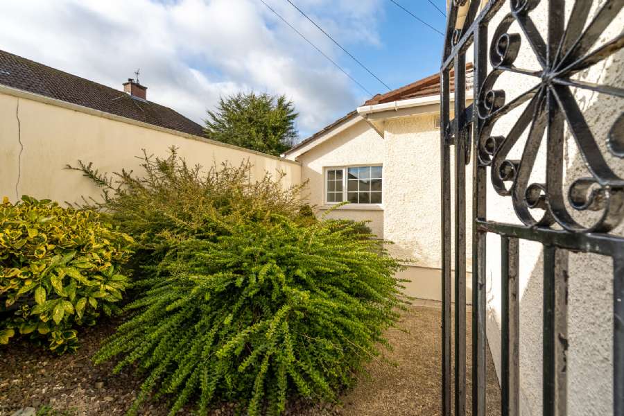 8 Pearse Gardens