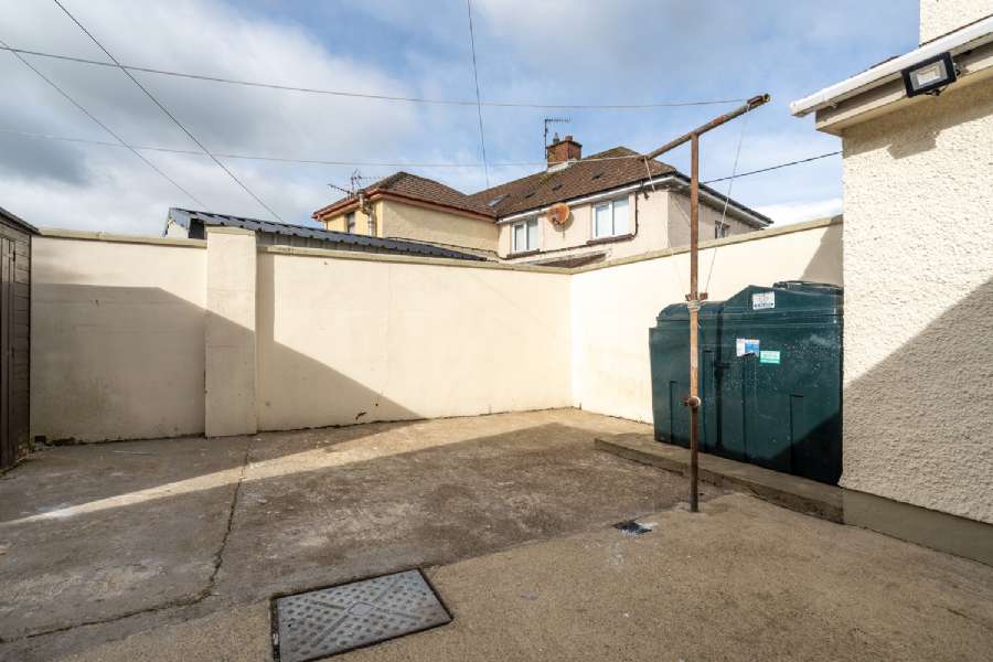 8 Pearse Gardens
